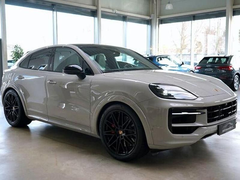 Gebraucht Porsche Cayenne 475 PS (349 kW) 2023 Racetrackgrey/kreide/crayon/chal SUV