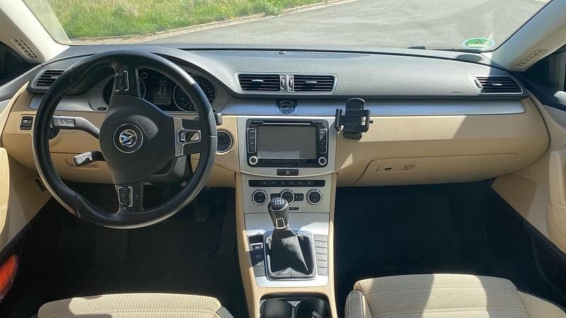 Second-hand VW CC 177 CP (130 kW) 2014 Maro Berlinǎ