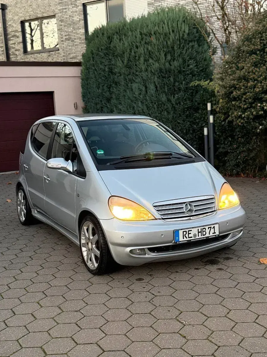 Używany Mercedes A210 140 KM (102 kW) 2003 Srebrny Minivan
