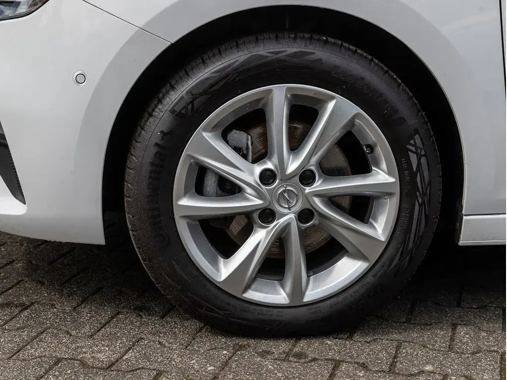 Gebraucht Opel Corsa Elegance 101 PS (74 kW) 2023 Weiss / arktis weiss Kleinwagen