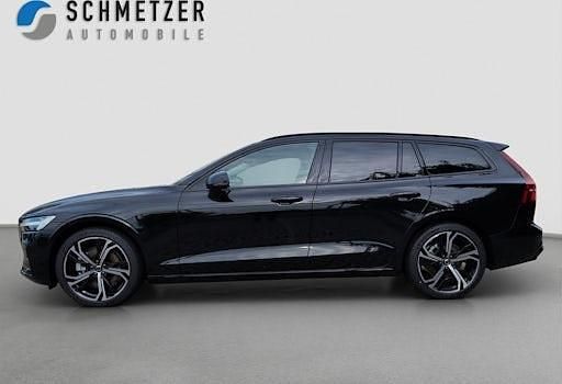 Neu Volvo V60 Plus 197 PS (144 kW) 2025 Schwarz Kombi