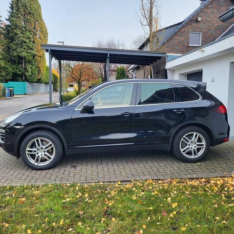 Schwarz Gebraucht 2010 Porsche Cayenne SUV | 20.950 € (Teuer) - Bild 1/4