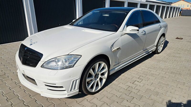 Obsidianschwarz metalliclack Gebraucht 2005 Mercedes S63 AMG Limousine | 16.990 € (Fairer Preis) - Bild 1/4