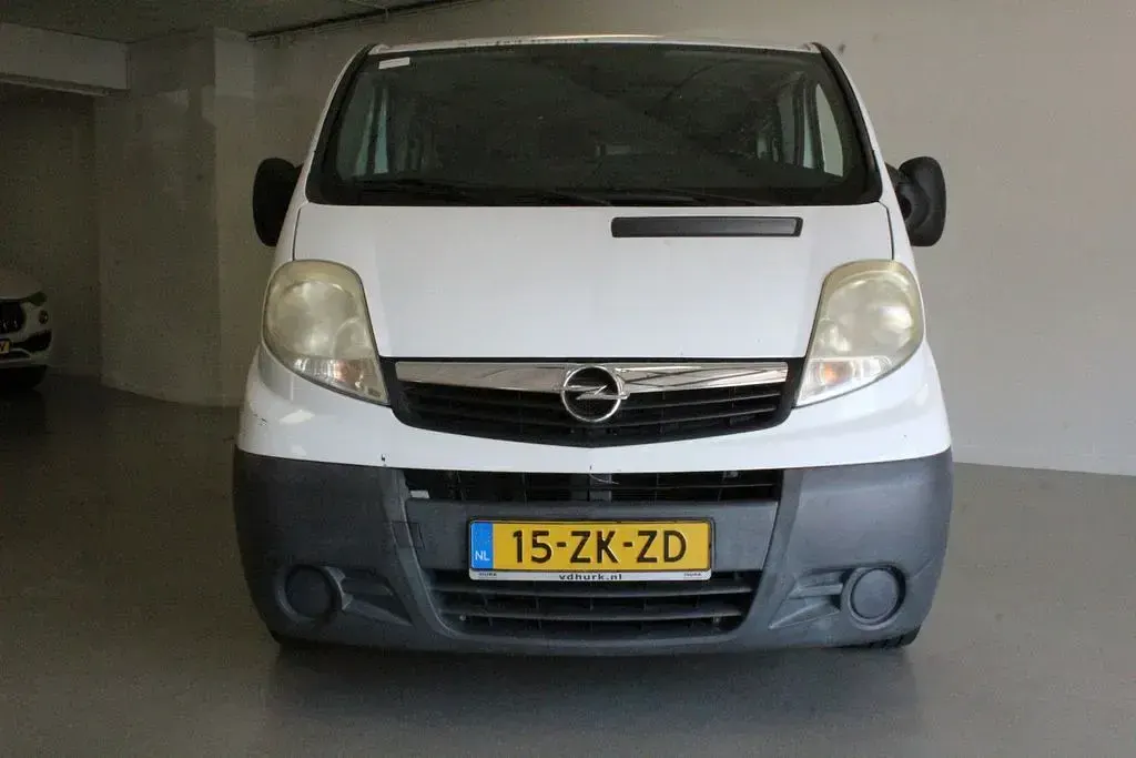 Gebraucht Opel Vivaro 90 PS (66 kW) 2008 Weiß Van / Kleinbus