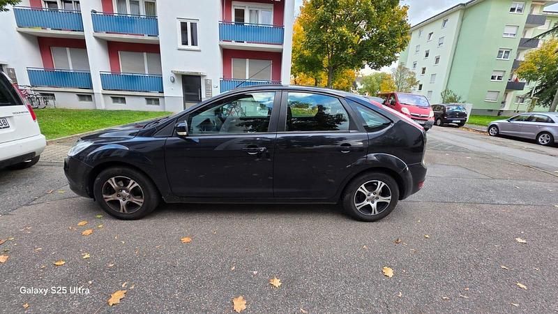 Schwarz Gebraucht 2009 Ford Focus Limousine | 5.000 € (Teuer) - Bild 1/4