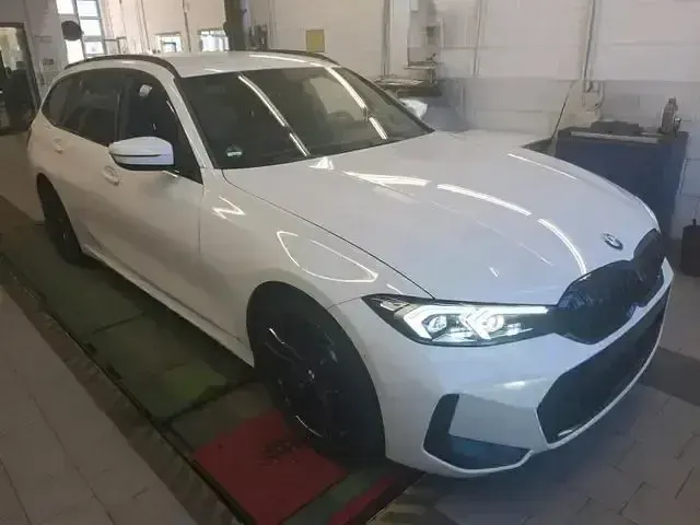 Gebraucht BMW 330 M Sport 286 PS (210 kW) 2023 Andere Kombi