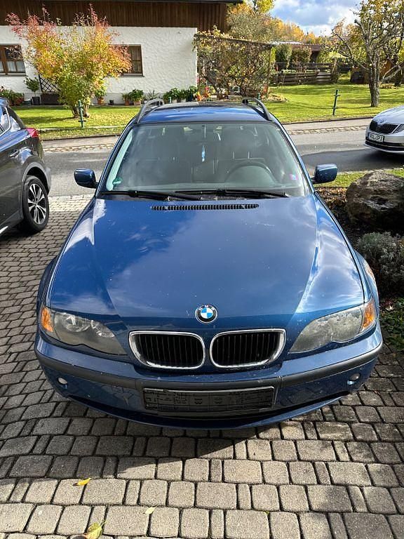 Blau Gebraucht 2002 BMW 316 Kombi | 750 € (Guter Preis) - Bild 1/4