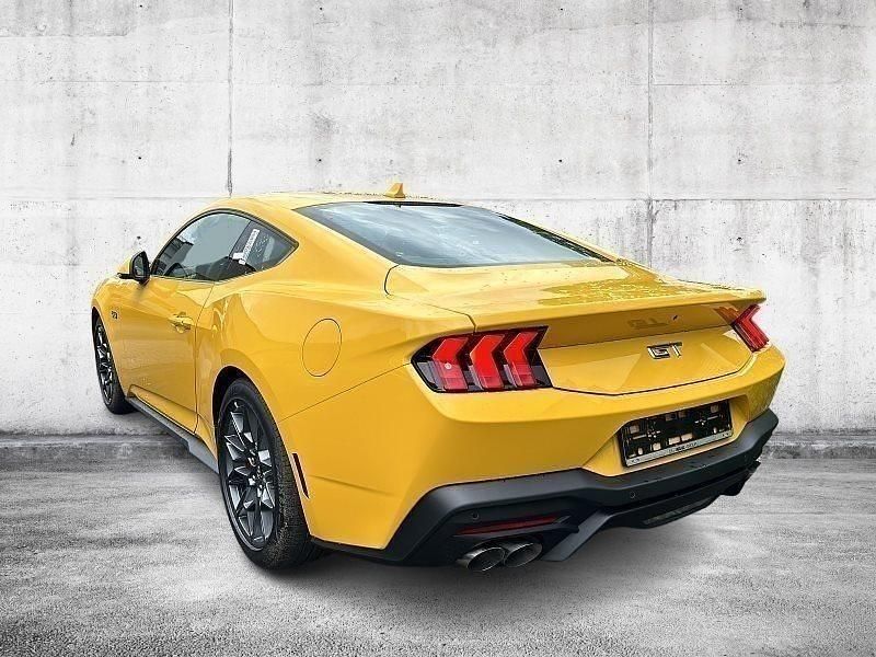 Neu Ford Mustang GT Fastback 446 PS (328 kW) 2025 Gelb Coupé