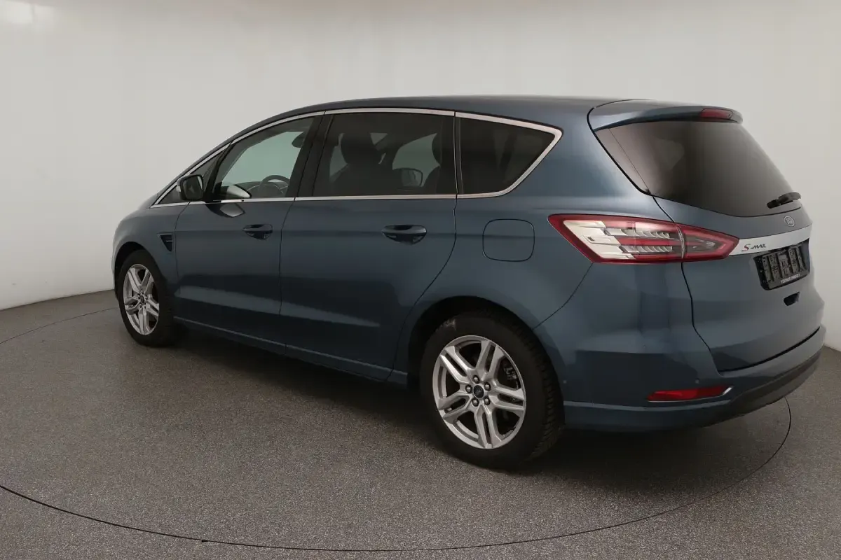 Gebraucht Ford S-MAX Titanium S 150 PS (110 kW) 2019 Chroma blau met Van / Kleinbus
