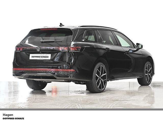 Gebraucht VW Passat R-line 177 PS (130 kW) 2025 Mythos black Kombi