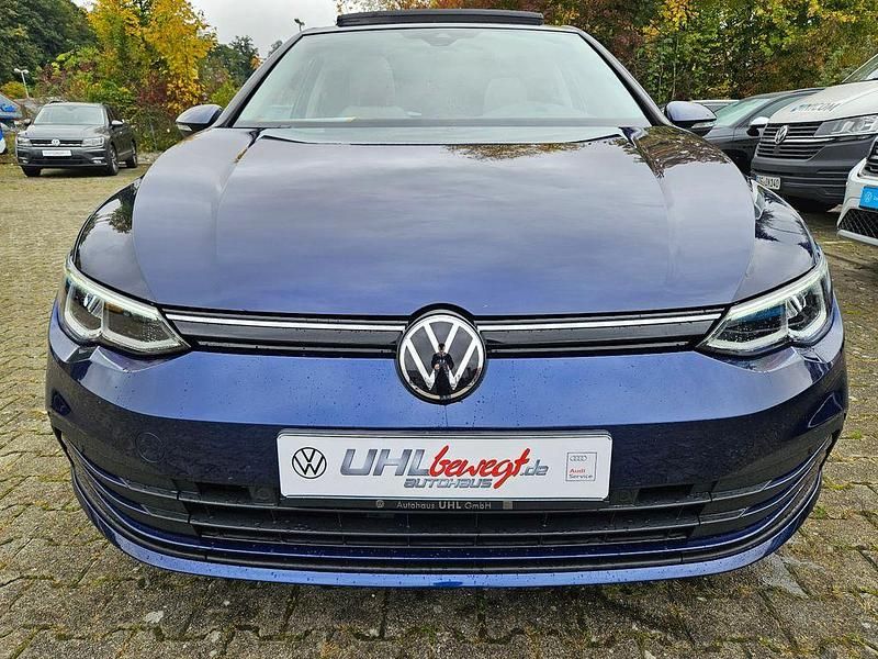 Atlantic blue Gebraucht 2021 VW Golf VIII Life Limousine | 18.889 € (Guter Preis) - Bild 1/4