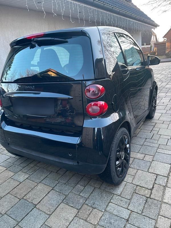 Gebraucht Smart ForTwo Coupé 61 PS (44 kW) 2011 Schwarz Coupé