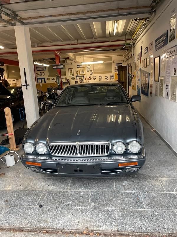 Gebraucht Jaguar XJ12 311 PS (228 kW) 1994 Silber Limousine
