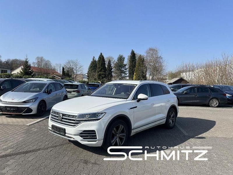 Gebraucht VW Touareg 231 PS (169 kW) 2023 Weiß SUV