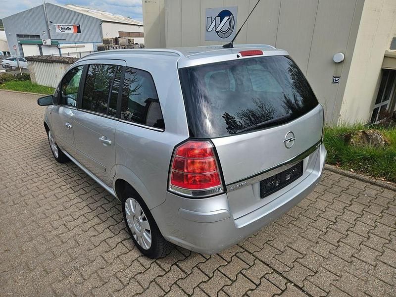 Używany Opel Zafira 94 KM (69 kW) 2007 Srebrny Minivan