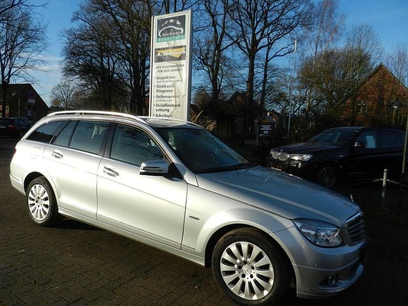 Silber Gebraucht 2009 Mercedes C220 Elegance Limousine | 6.999 € (Fairer Preis) - Bild 1/4