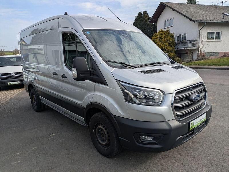 Gebraucht Ford Transit 170 PS (125 kW) 2021 Silber Van / Kleinbus