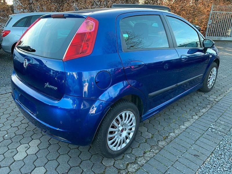 Gebraucht Fiat Grande Punto Dynamic 77 PS (56 kW) 2008 Blau Kleinwagen