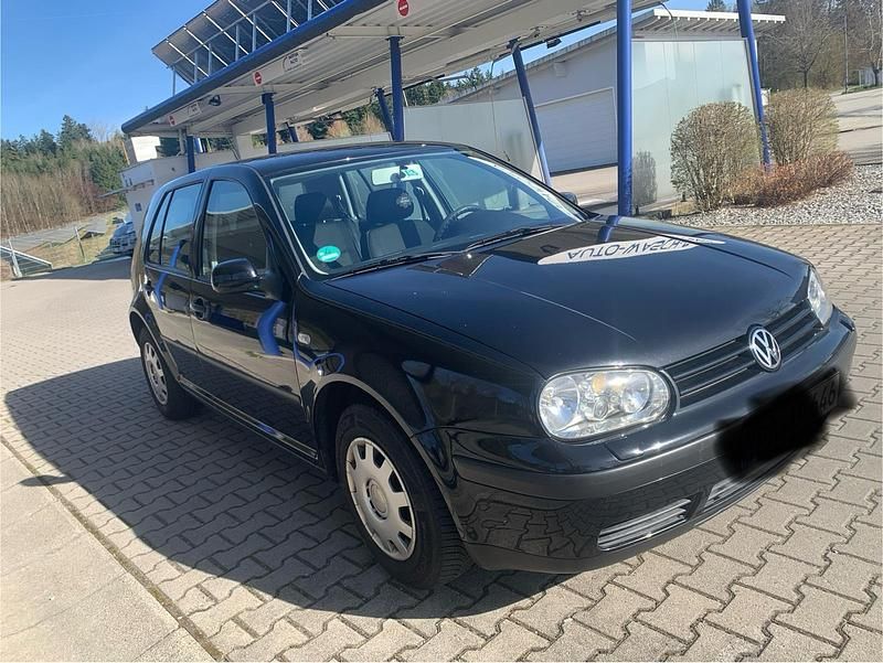 Gebraucht VW Golf IV Basis 75 PS (55 kW) 2002 Schwarz Kleinwagen