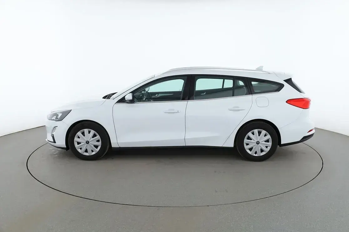 Usado Ford Focus Cool & Connect 2020 Blanco Familiar