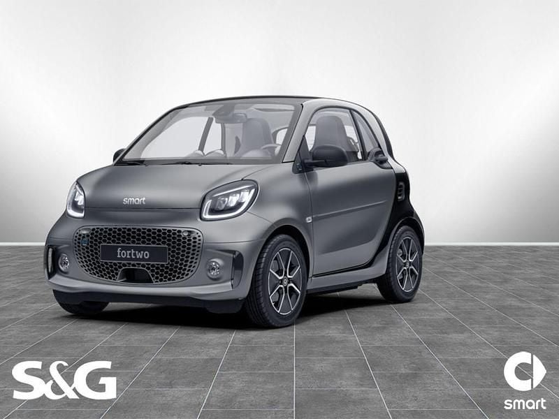 Grau Gebraucht 2021 Smart ForTwo Electric Drive Passion Kleinwagen | 11.690 € (Guter Preis) - Bild 1/4