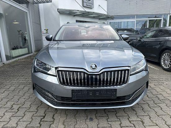 Gebraucht Skoda Superb Style 150 PS (110 kW) 2019 Business grau Kombi