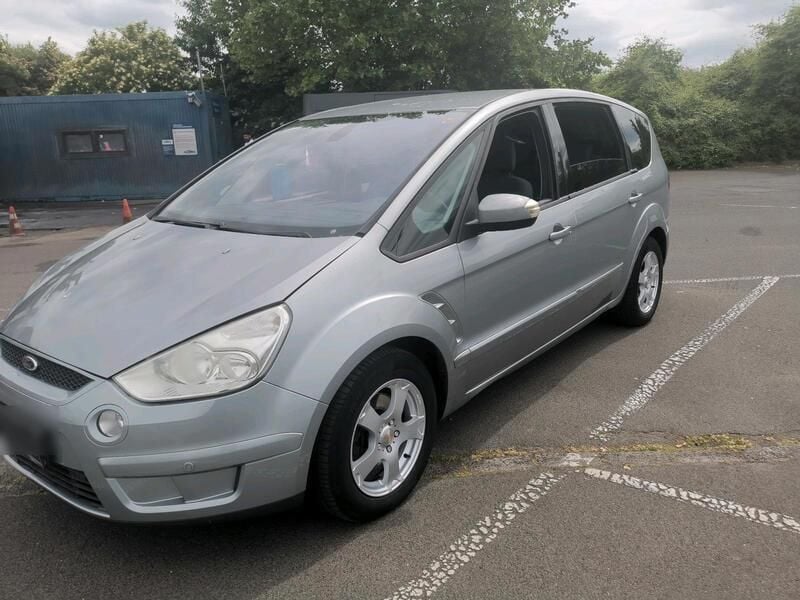Grau Gebraucht 2008 Ford S-MAX S Van / Kleinbus | 3.400 € (Fairer Preis) - Bild 1/4