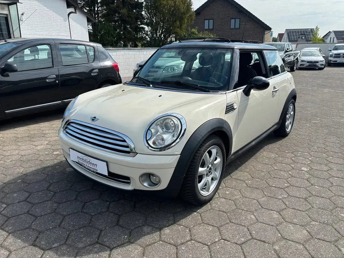 Używany Mini Cooper 120 KM (88 kW) 2010 Biały Hatchback
