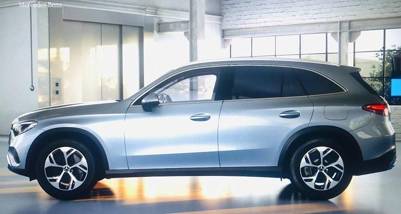 Gebraucht Mercedes GLC300e Advanced 313 PS (230 kW) 2023 Silber SUV