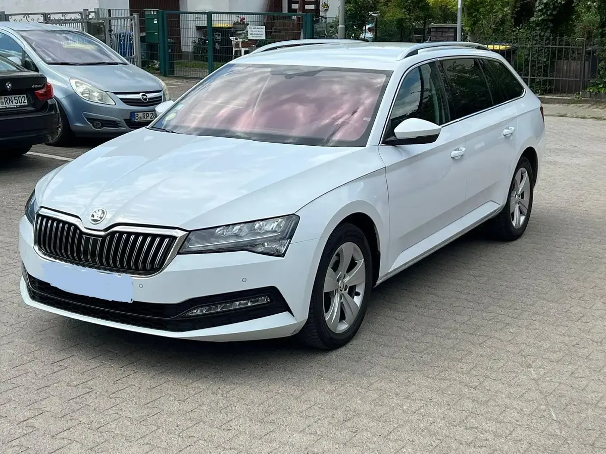 Usata Skoda Superb 190 CV (139 kW) 2022 Bianco Station wagon