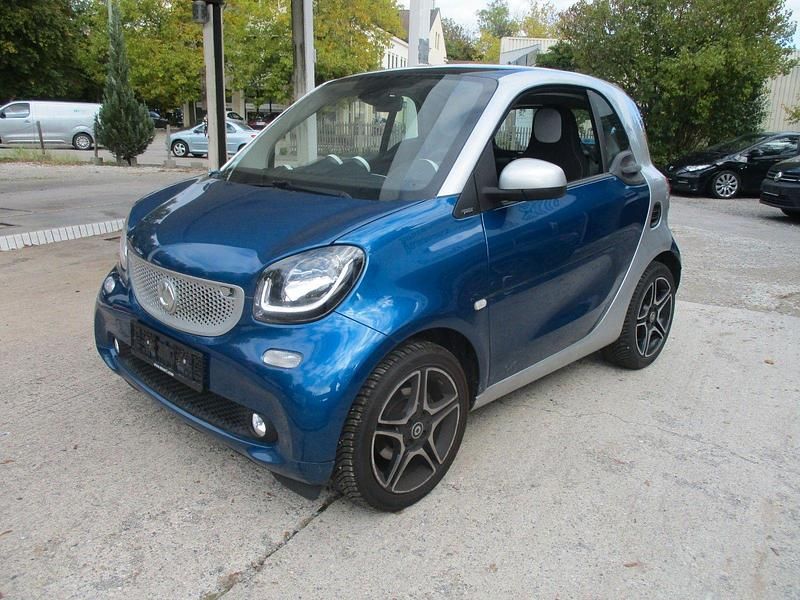 Blau Gebraucht 2016 Smart ForTwo Coupé Coupé | 7.900 € (Fairer Preis) - Bild 1/4