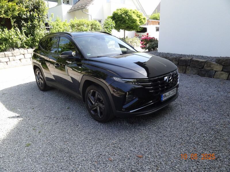 Schwarz Gebraucht 2023 Hyundai Tucson Blackline SUV | 29.900 € - Bild 1/4