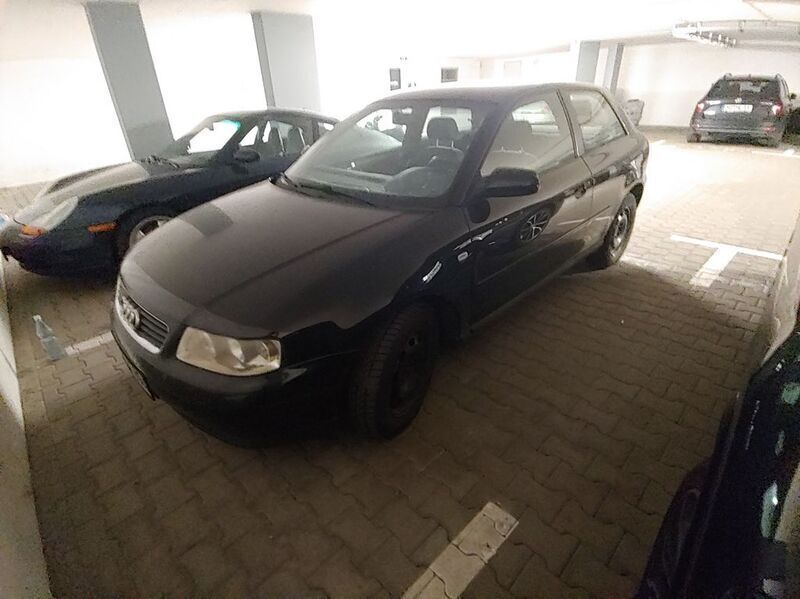 Schwarz Gebraucht 2005 Audi A3 Ambiente Limousine | 650 € - Bild 1/4
