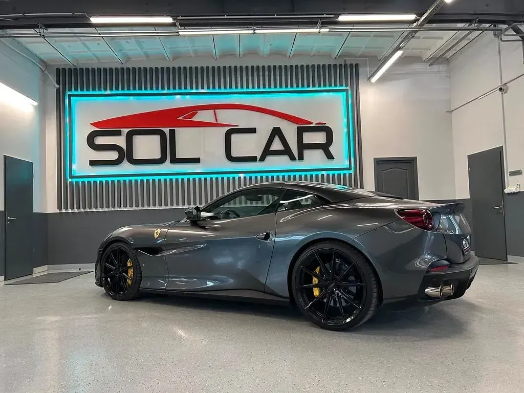Gebraucht Ferrari Portofino 620 PS (456 kW) 2023 Grau Cabrio