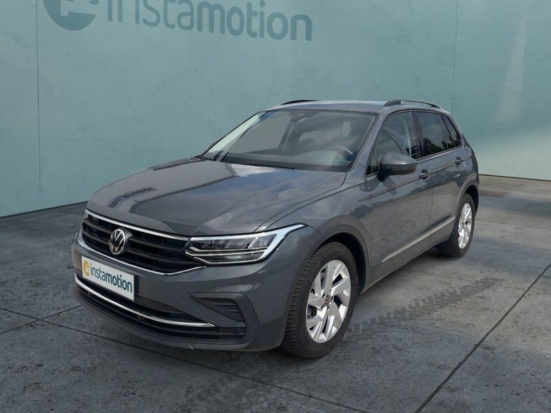 Grau Gebraucht 2020 VW Tiguan Life SUV | 33.840 € (Teuer) - Bild 1/4