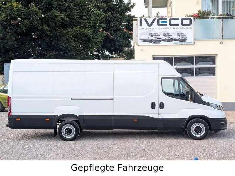 Gebraucht Iveco Daily 177 PS (130 kW) 2024 Weiß Van / Kleinbus