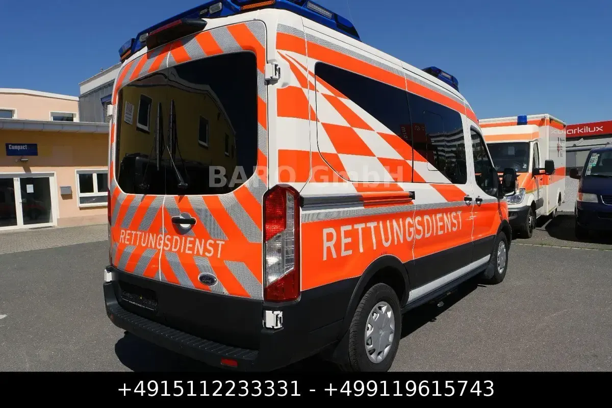 Gebraucht Ford Transit 131 PS (96 kW) 2022 Weiß Van / Kleinbus