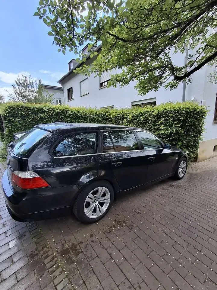 Gebraucht BMW 530 235 PS (172 kW) 2008 Kombi