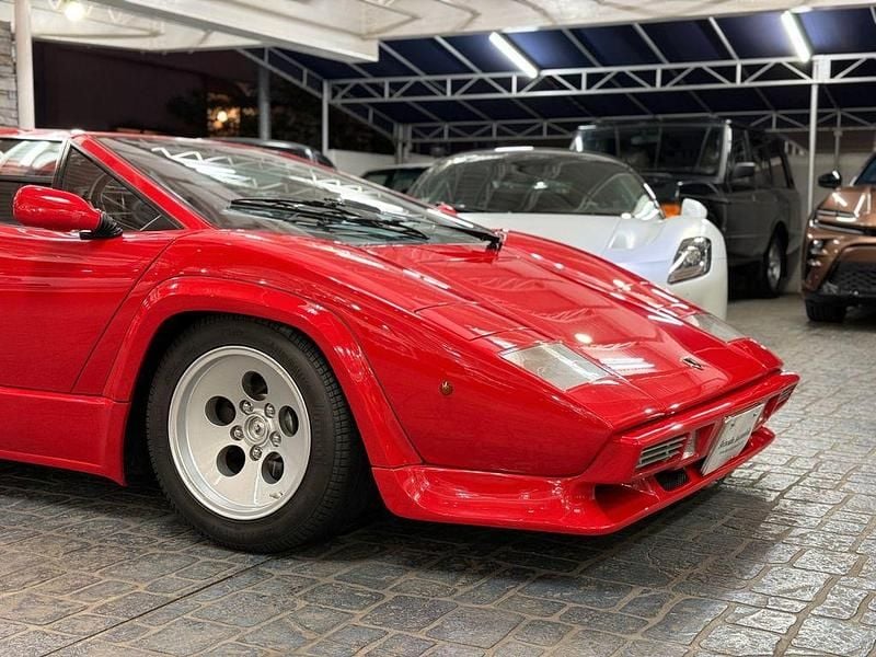 Usata Lamborghini Countach 455 CV (334 kW) 1988 Rosso Coupé
