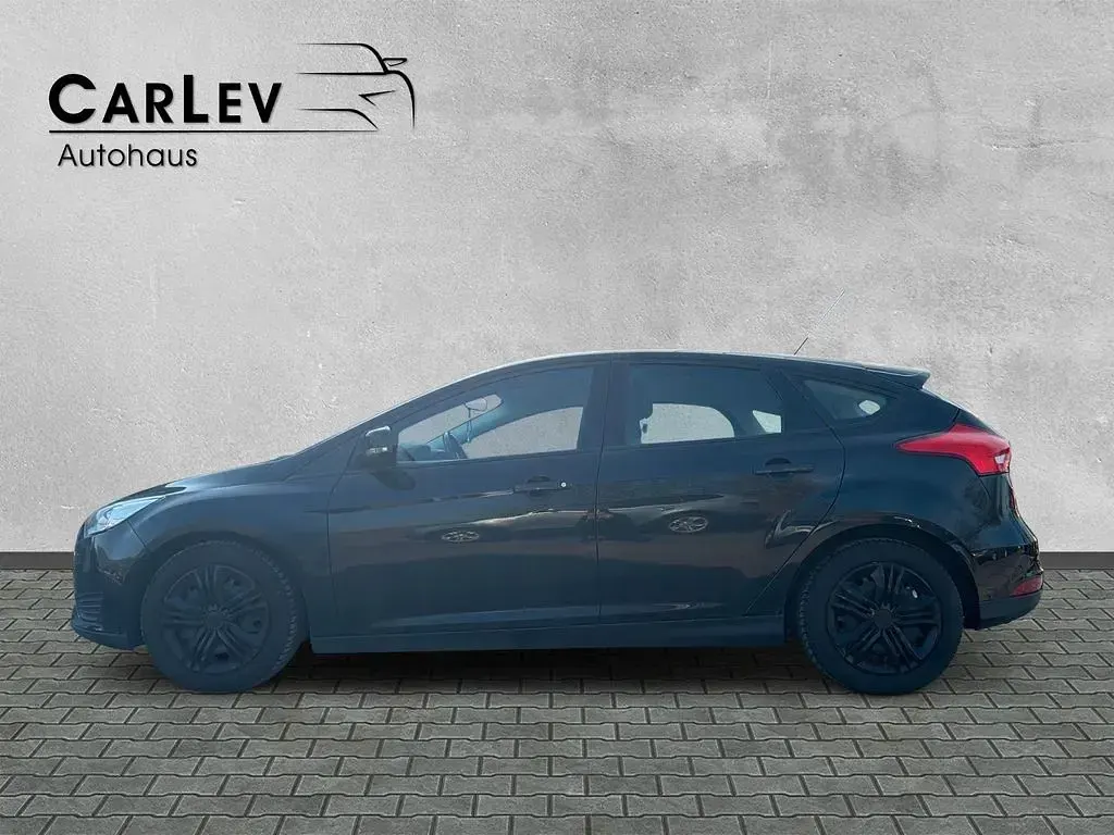 Gebraucht Ford Focus Trend 125 PS (91 kW) 2014 Schwarz Limousine