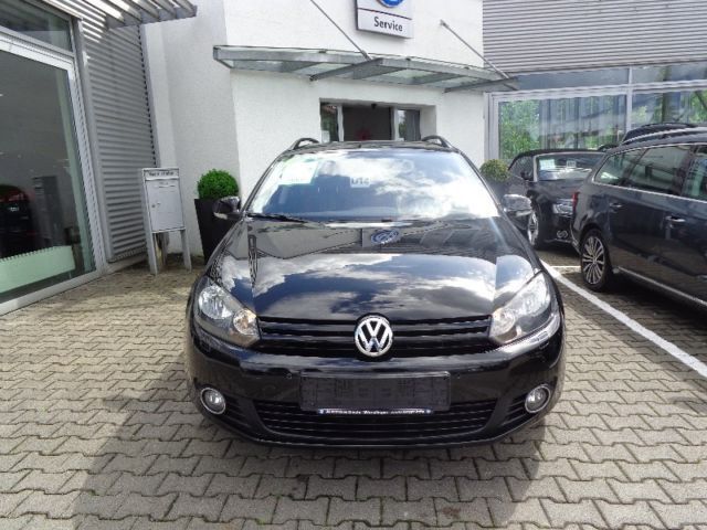 Gebraucht VW Golf VII Match 105 PS (77 kW) 2013 Schwarz metallic Kombi