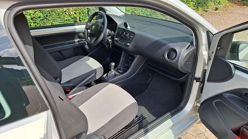 Gebraucht Skoda Citigo 60 PS (44 kW) 2014 Silber Kleinwagen