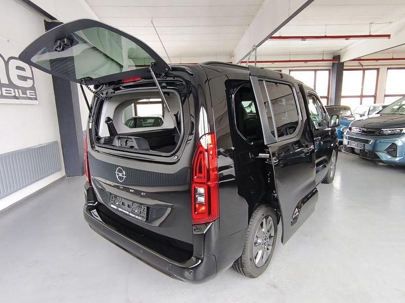 Neu Opel Combo Life Elegance 131 PS (96 kW) 2025 Schwarz Van / Kleinbus