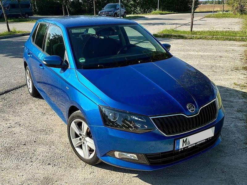 Blau Gebraucht 2017 Skoda Fabia Drive Kombi | 10.950 € (Superpreis) - Bild 1/4