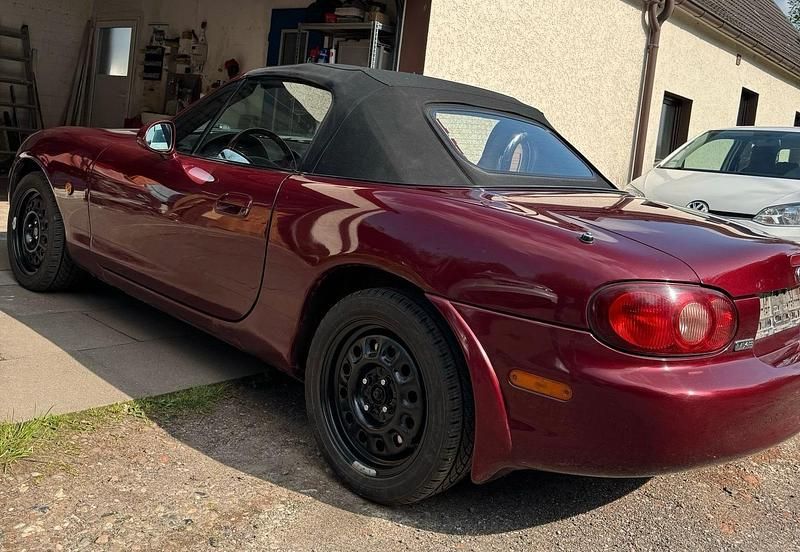 Rot Gebraucht 2003 Mazda MX5 Cabrio | 2.999 € (Guter Preis) - Bild 1/4