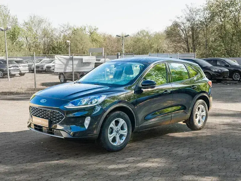 Używany Ford Kuga Cool & Connect 225 KM (165 kW) 2022 Czarny SUV