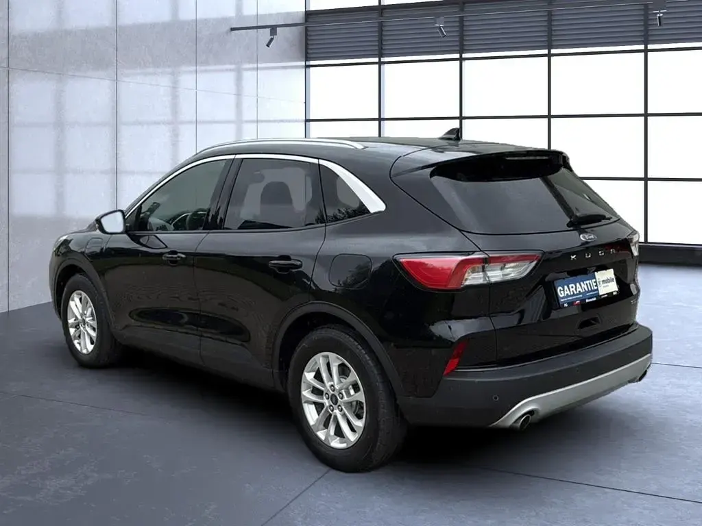 Gebraucht Ford Kuga Titanium 152 PS (111 kW) 2021 Schwarz SUV