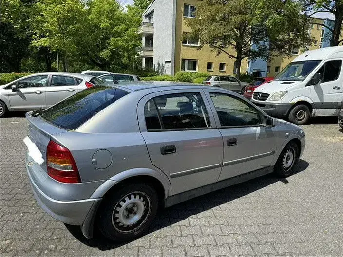 Gebraucht Opel Astra Elegance 101 PS (74 kW) 2001 Grau Limousine
