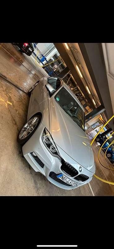 Grau Gebraucht 2016 BMW 330 M Sport Limousine | 23.500 € (Fairer Preis) - Bild 1/4