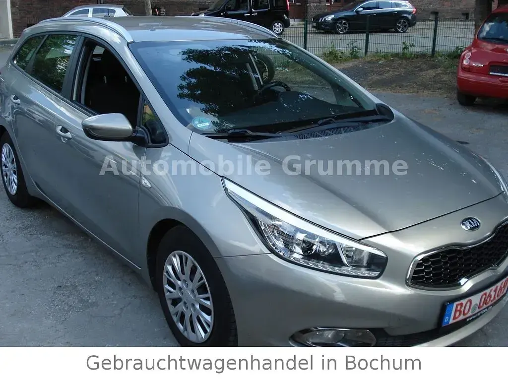 Usata Kia Ceed 135 CV (99 kW) 2014 Argento Utilitaria